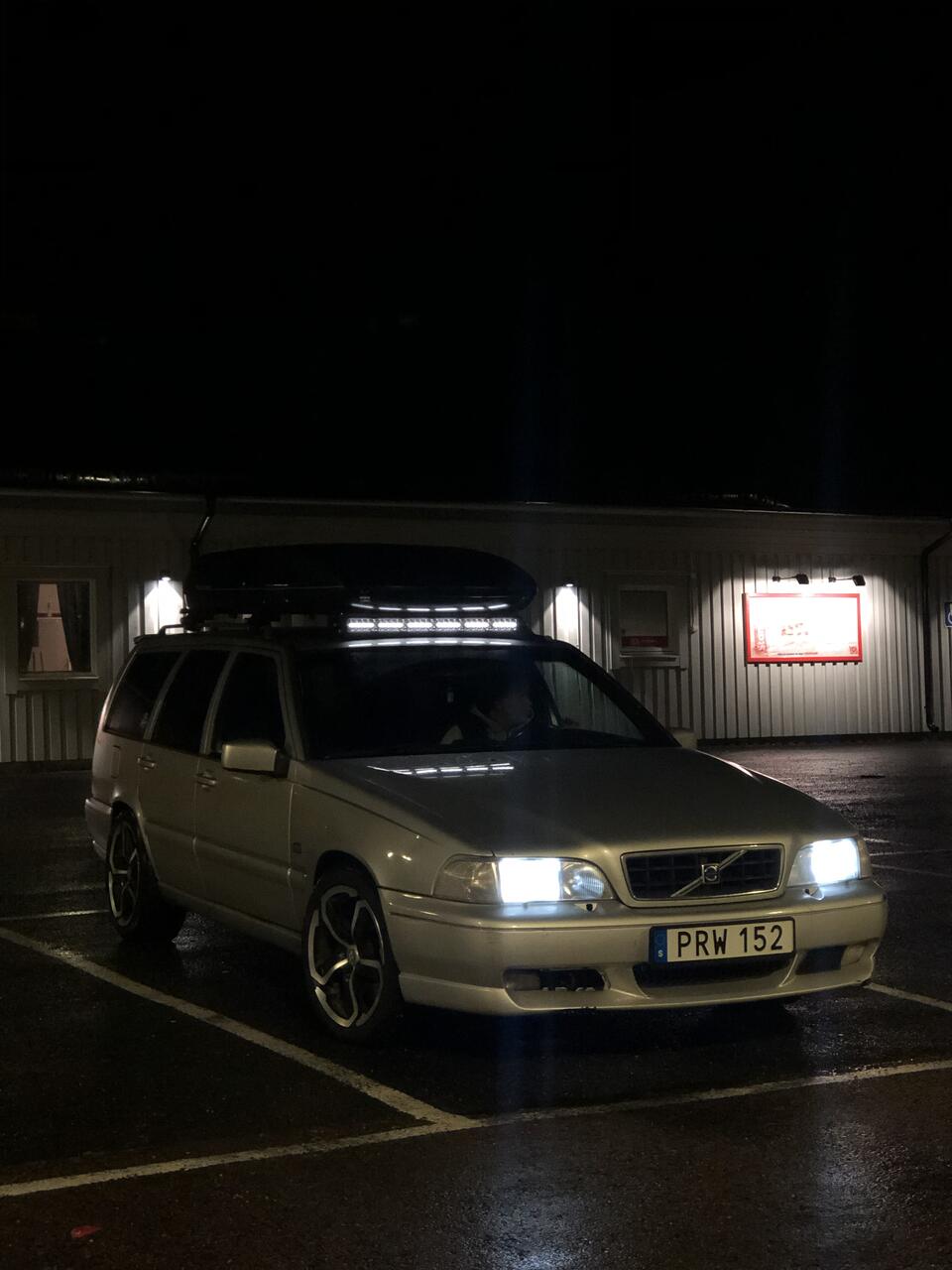 Volvo V70R AWD