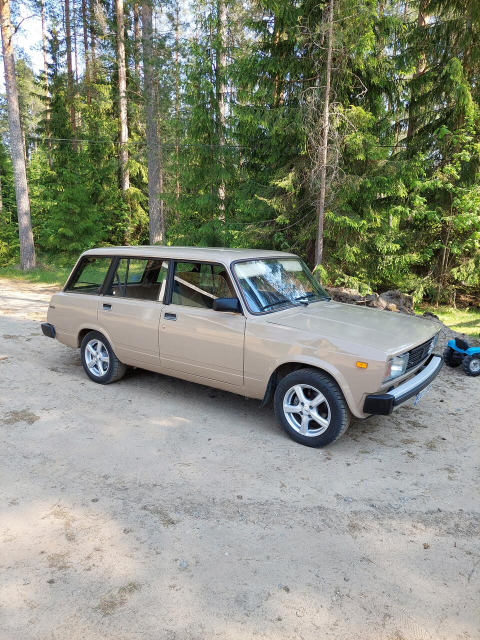 Lada 2104