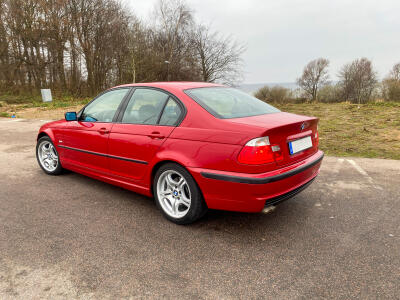 BMW 328i