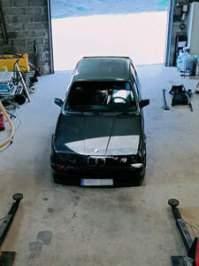 BMW E30 320/325