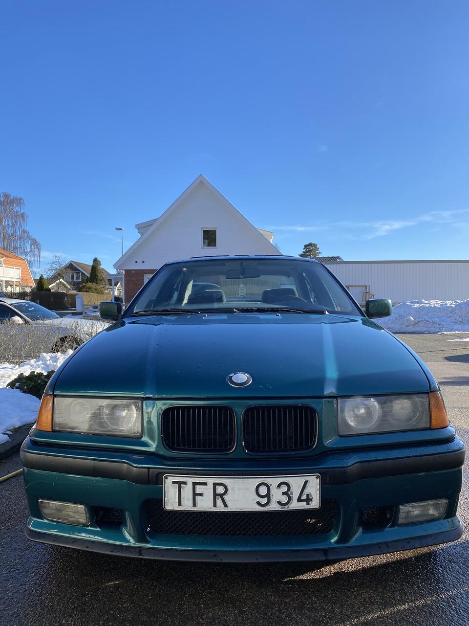 BMW 325i