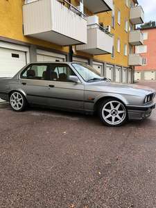 BMW e30 325i