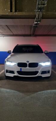 BMW 330i