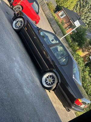 BMW E32 735