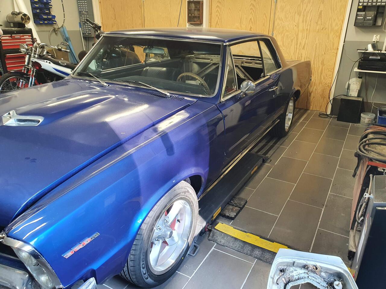 Pontiac Lemans
