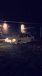 Mercedes W124 200e