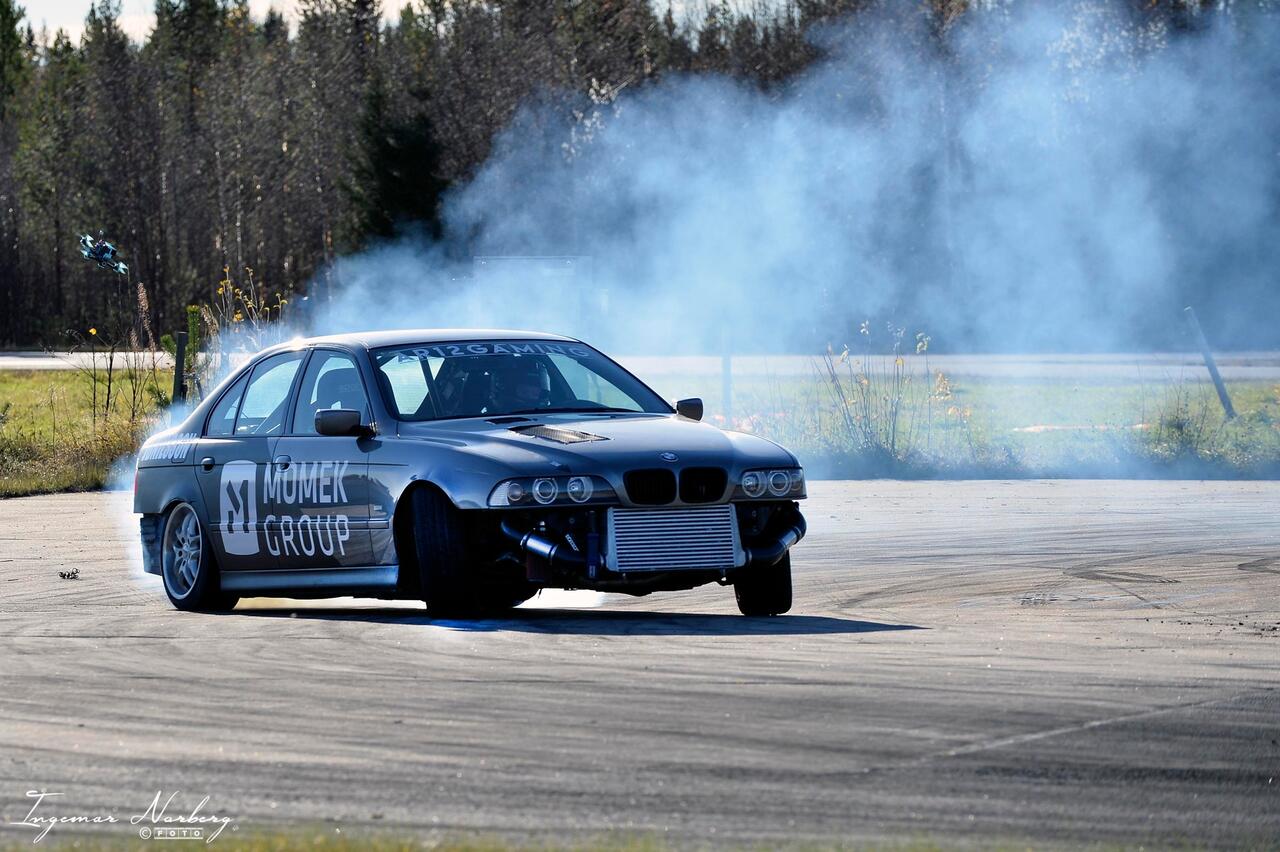BMW E39 525i