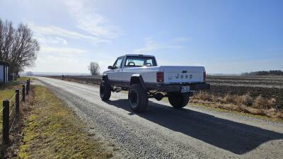 Jeep Comanche