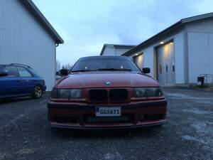 BMW 320/328i E36