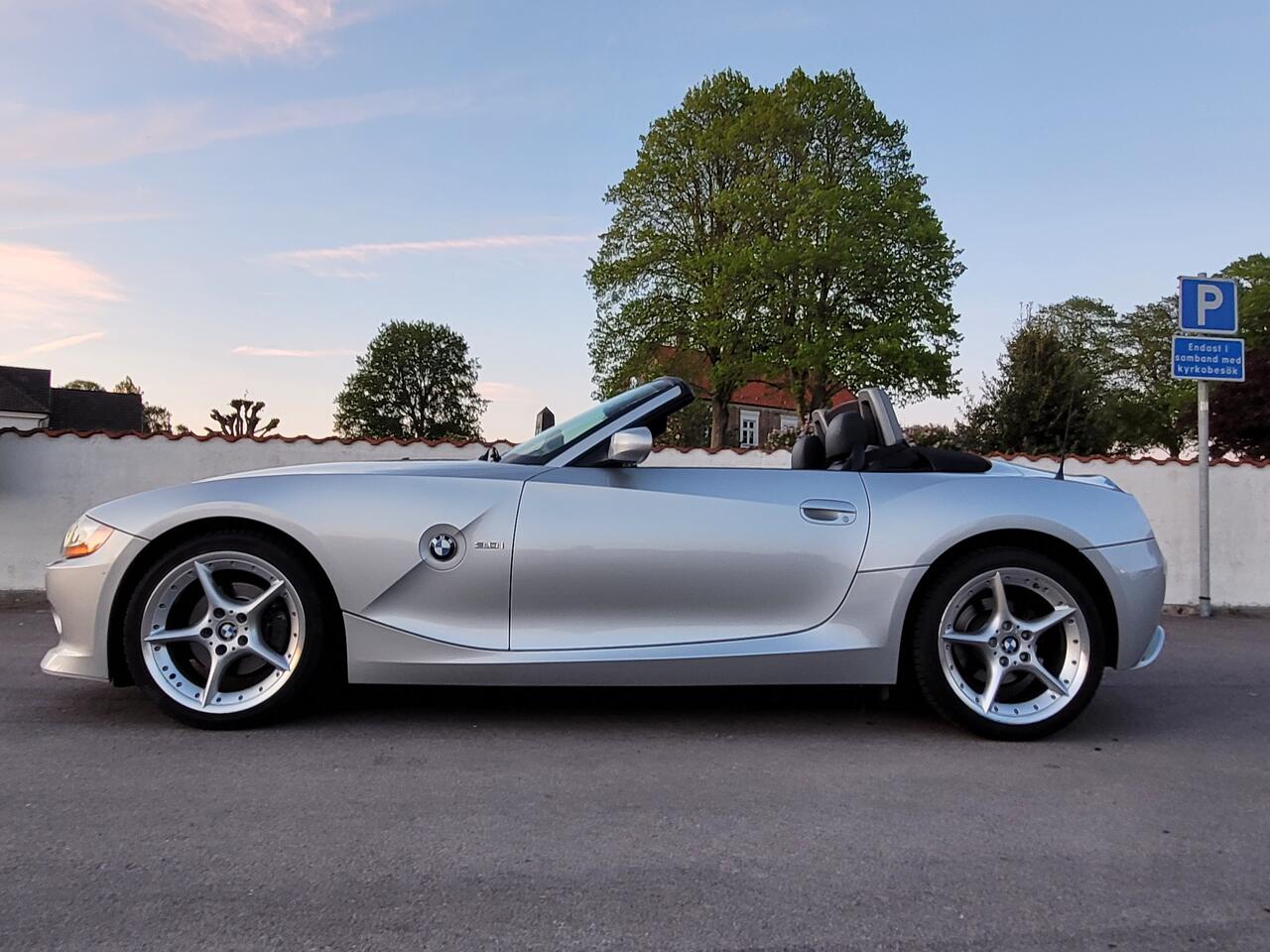 Bmw z4 3 0i a 2003 garaget