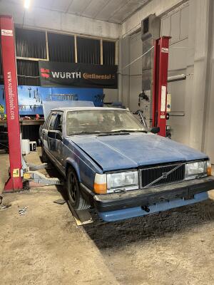 Volvo 740GLE