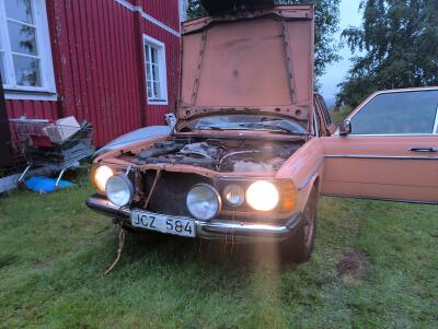 Mercedes 220 D