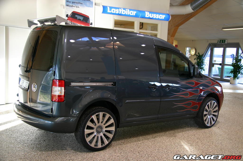 Volkswagen Caddy (2005) Garaget