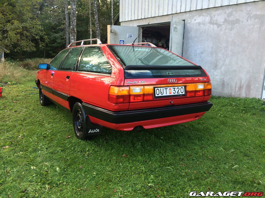Audi 100 Avant 2,3E (1989) - Garaget