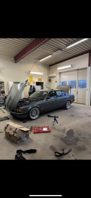 BMW E32 730i