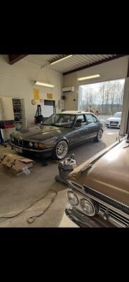 BMW E32 730i