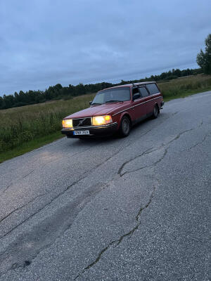 Volvo 245