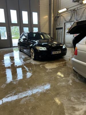 BMW E90