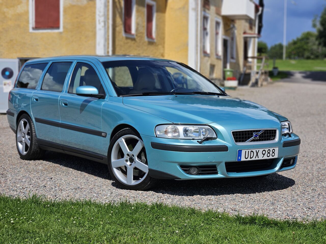 Volvo V70R AWD