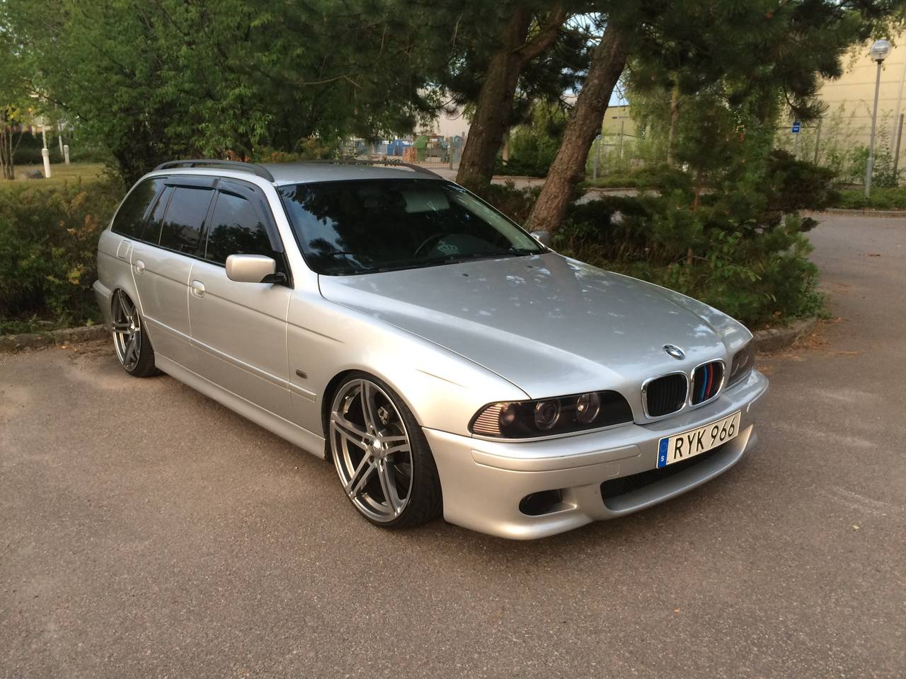BMW 525i