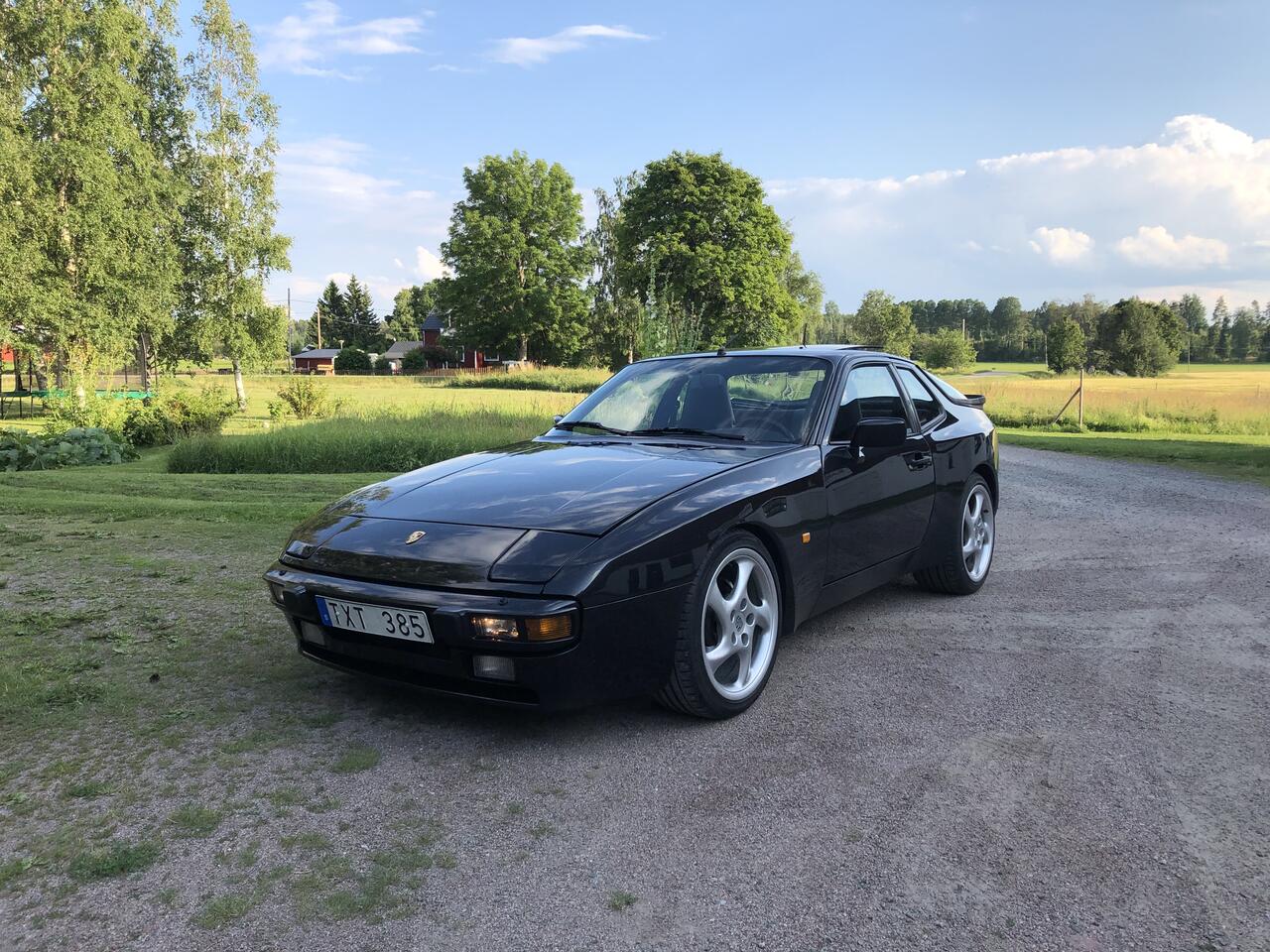 Porsche 944 2.7L