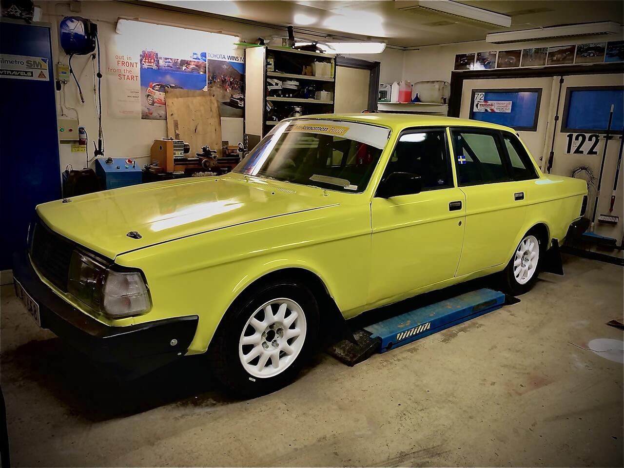 Volvo 244