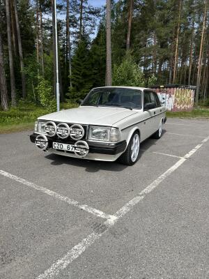Volvo 244