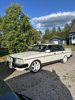 Volvo 244