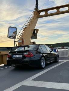 BMW E90 330i