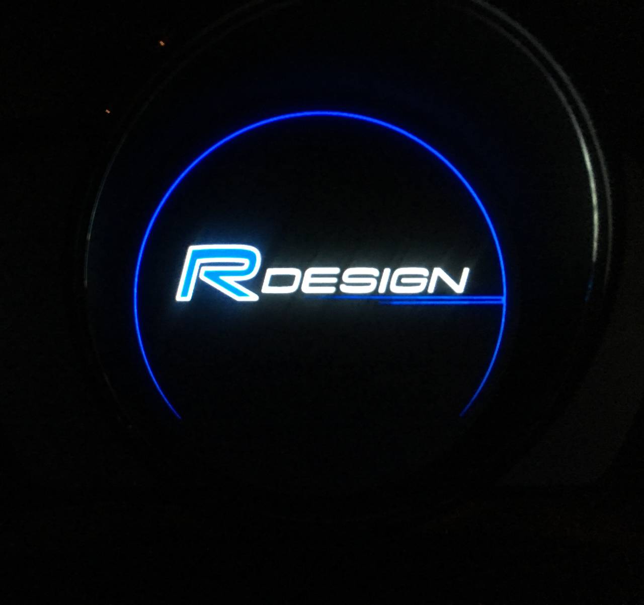 Volvo XC60 Black R-Design