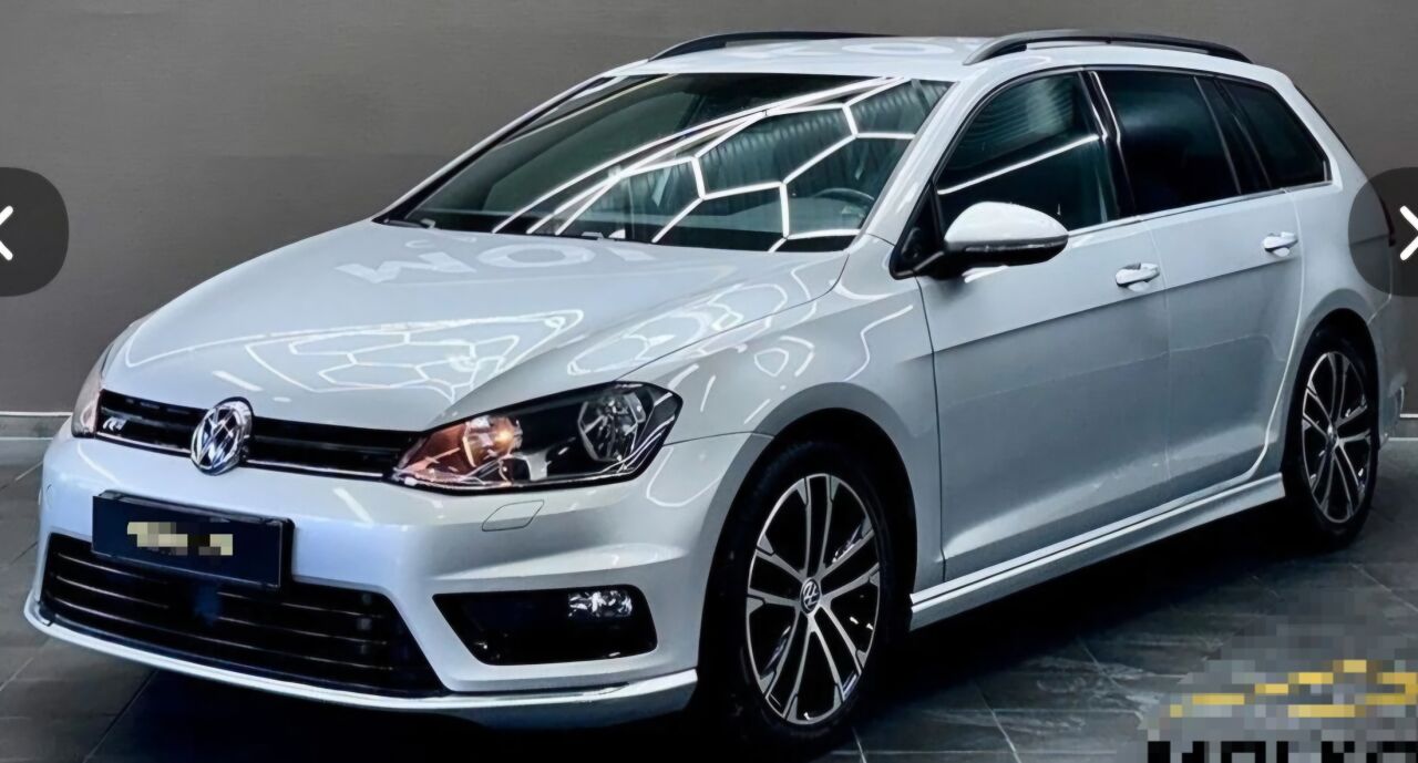 Volkswagen Golf Sportscombi