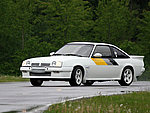 Opel Manta i240