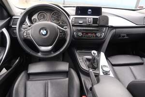 BMW 318d Touring Sportline