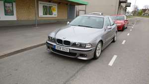 BMW 523ia