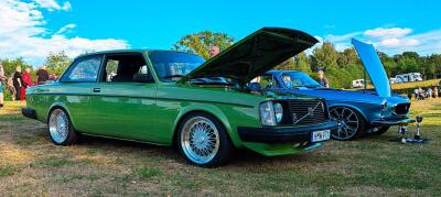 Volvo 242