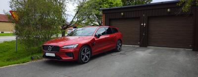 Volvo V60 T8 II R-design