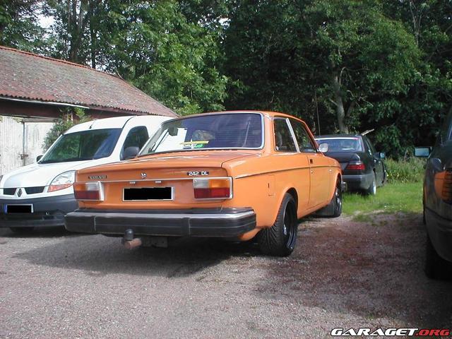 Volvo 242dl 1975 sedan