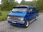 Dodge maxivan v8 b300