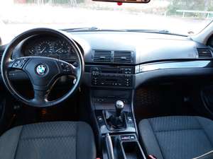 BMW 320i Tou E46