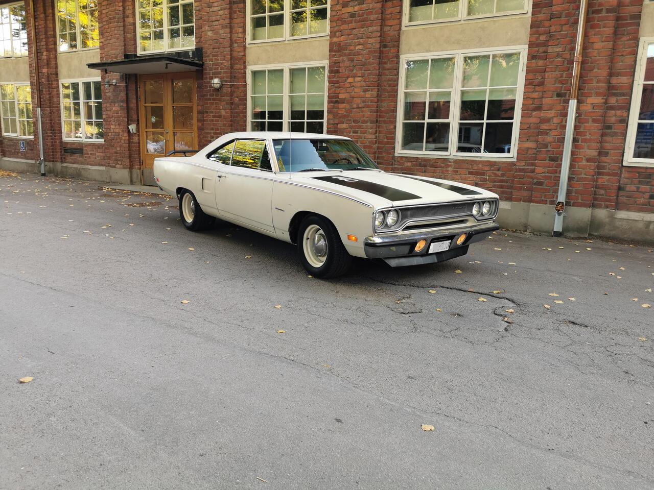 Plymouth Satellite