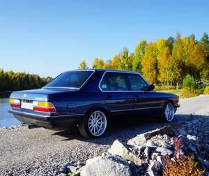 BMW E28 528