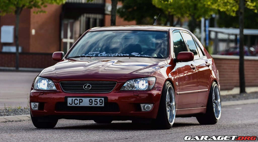 Lexus is200 1999