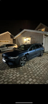 Volvo V90 T8 Recharge Ultimate Black