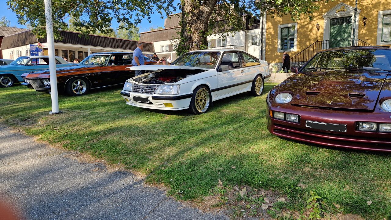 Opel Monza