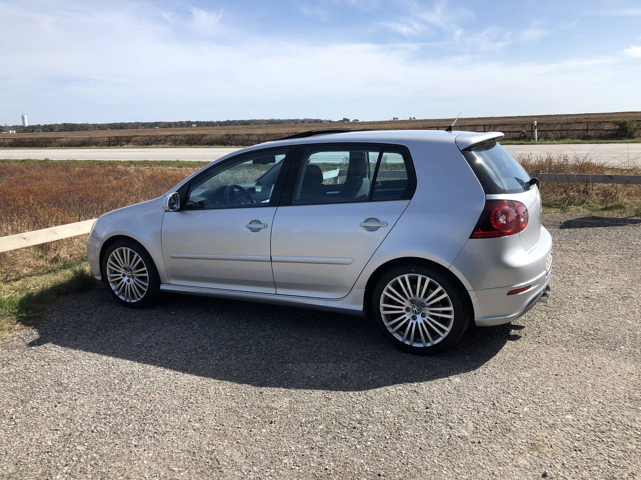 Volkswagen Golf R32