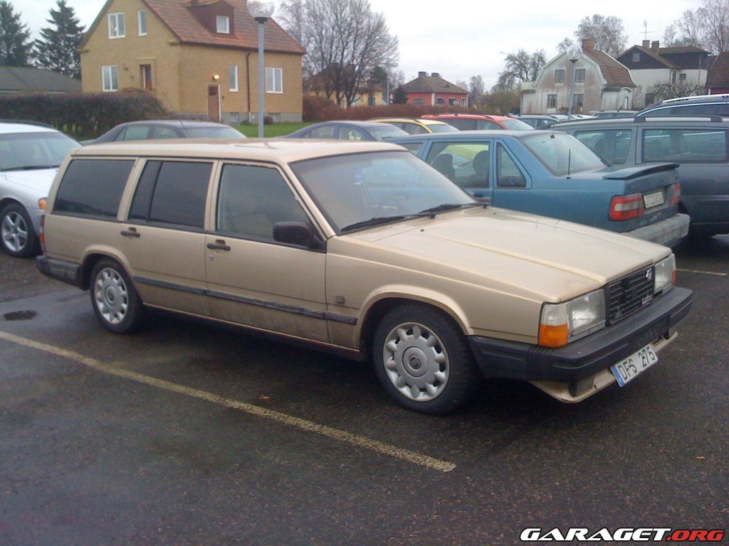 Volvo 745 универсал