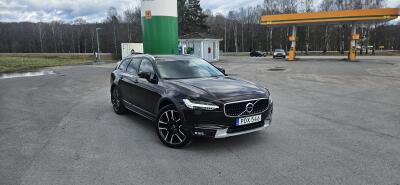 Volvo V90 Cross Country D5