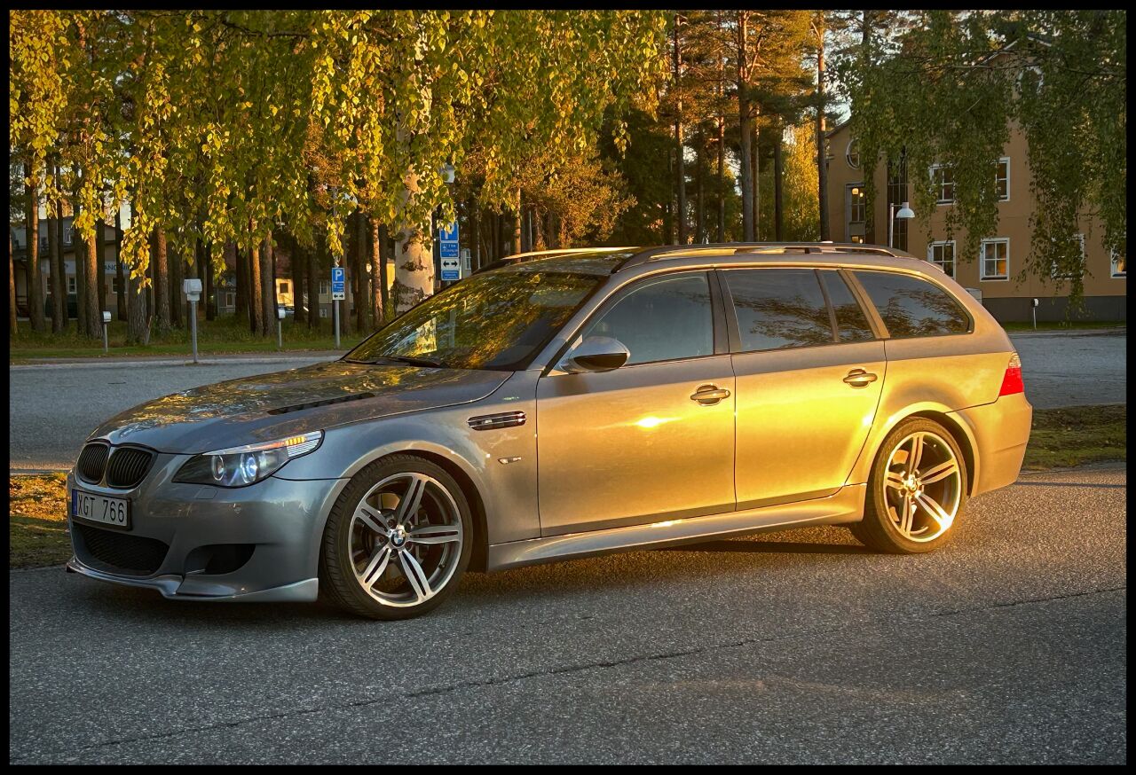 BMW E61 545i