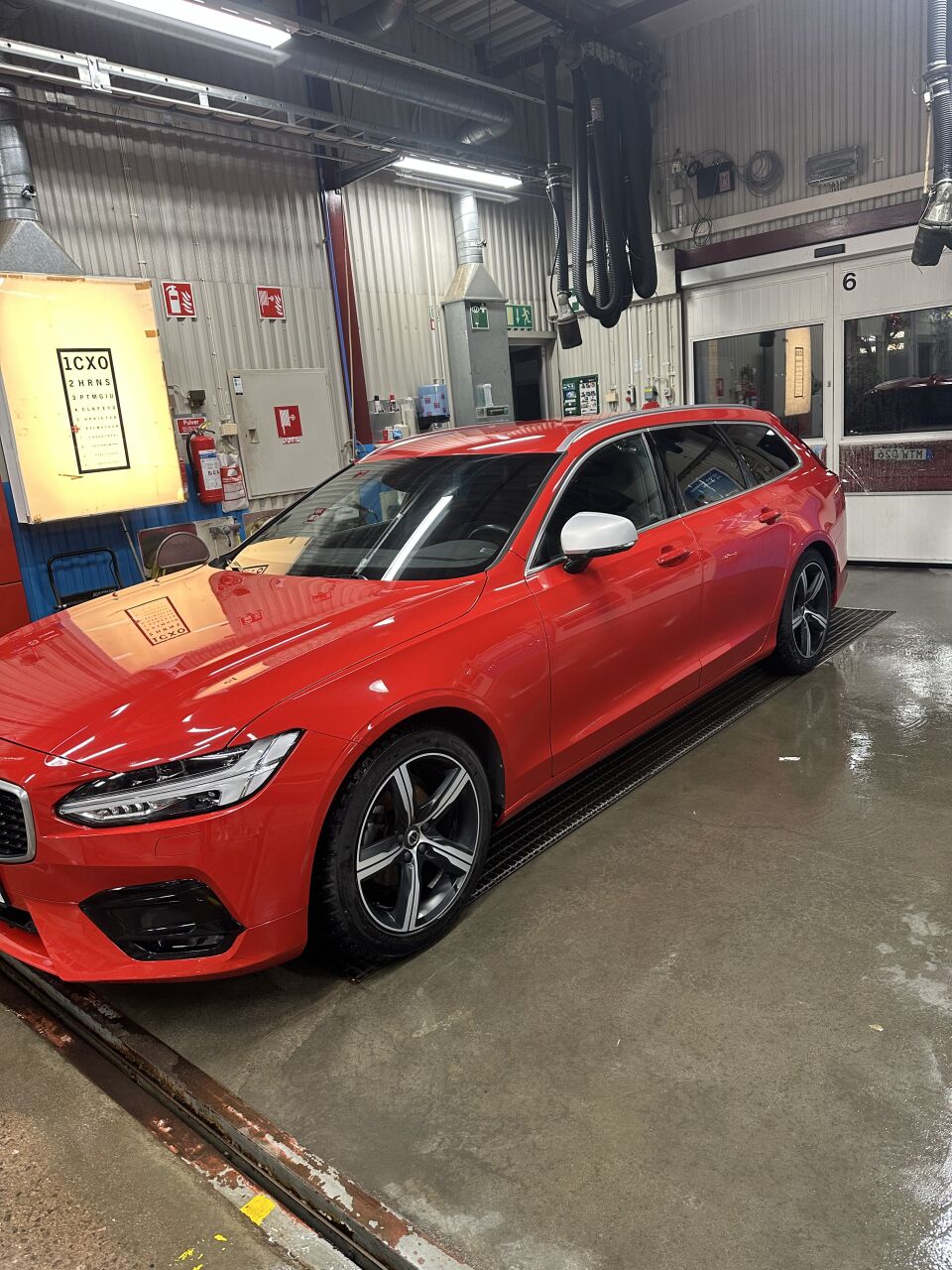 Volvo V90