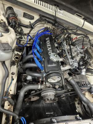 Volvo 745GL
